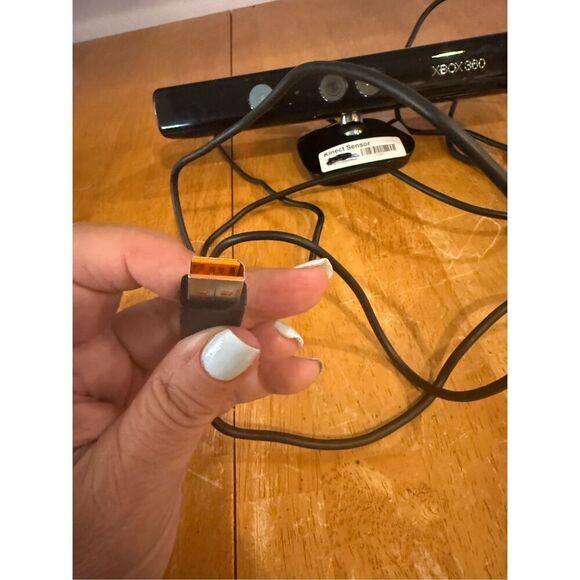 Microsoft Xbox 360 Kinect Motion Sensor Bar Black Model 1414 - Picture 3 of 11